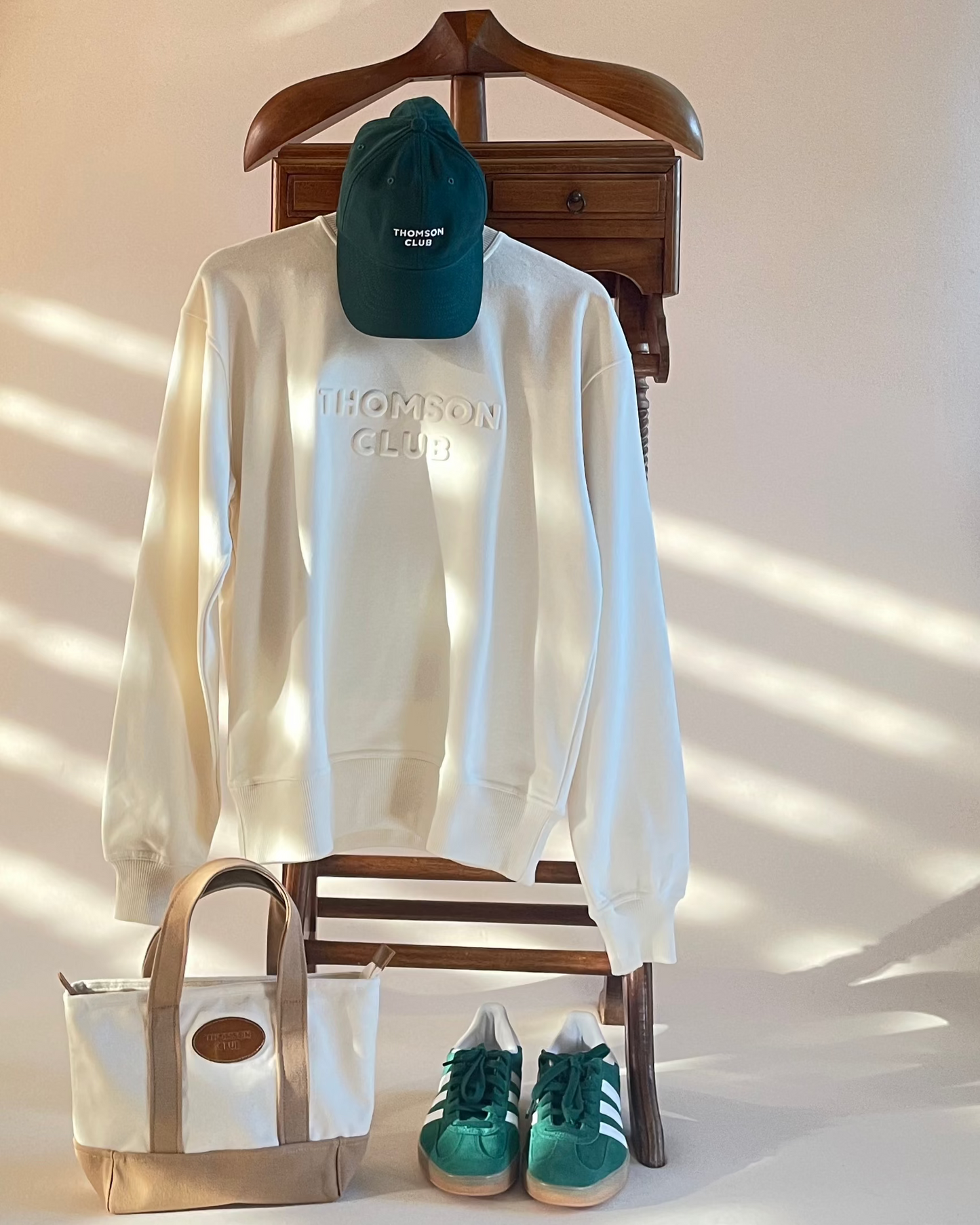 The Logo Box Sweat - Ivory.