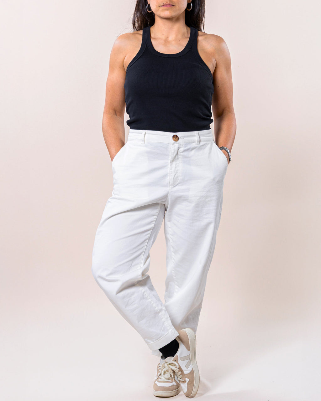 Malha rib de algodão com elastano que garante conforto e flexibilidade.