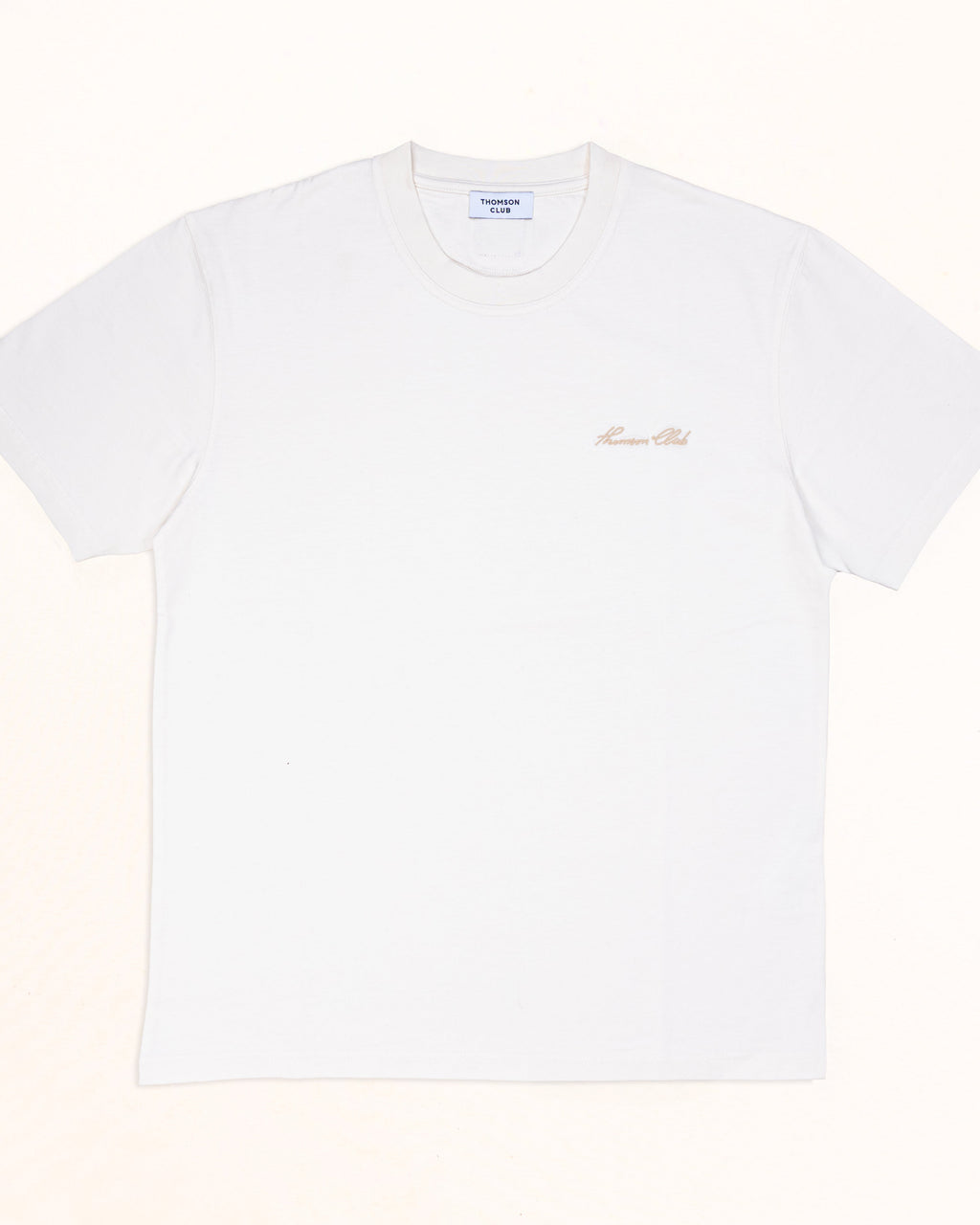 Design minimalista que se mantém atual, perfeito para homens que valorizam elegância e simplicidade.