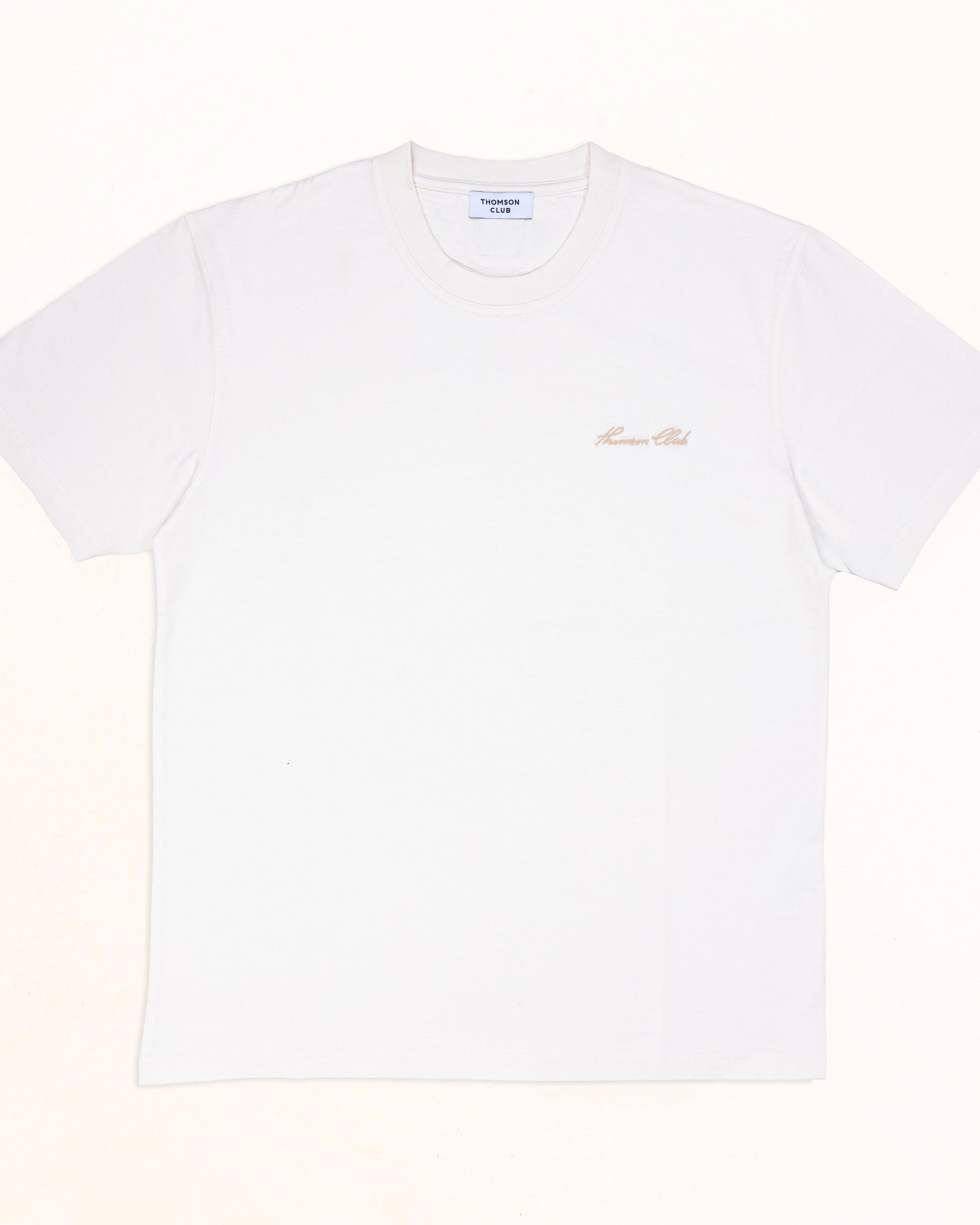 Design minimalista que se mantém atual, perfeito para homens que valorizam elegância e simplicidade.