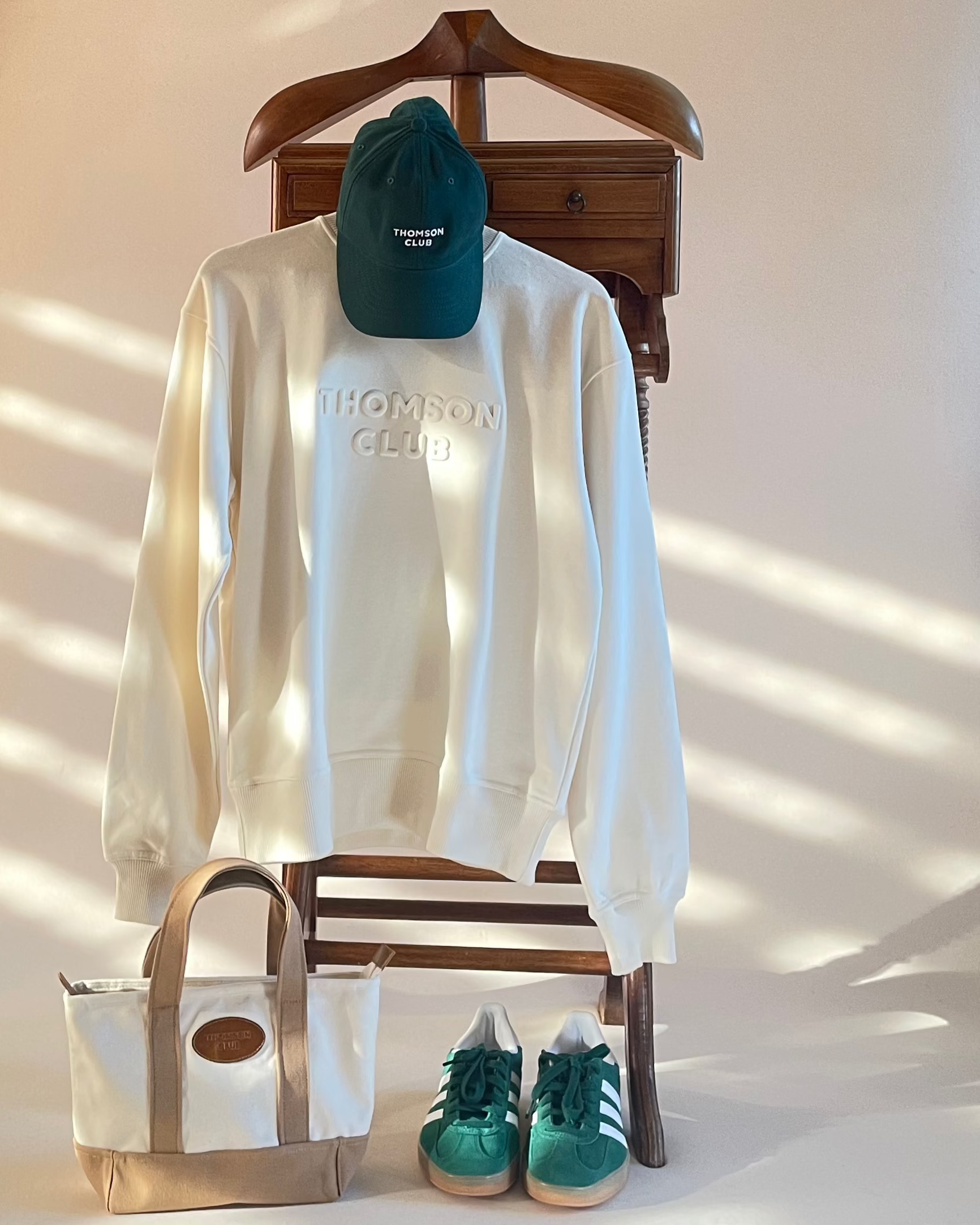 Menos é mais: linhas simples e elegância discreta para mulheres que valorizam qualidade e conforto.