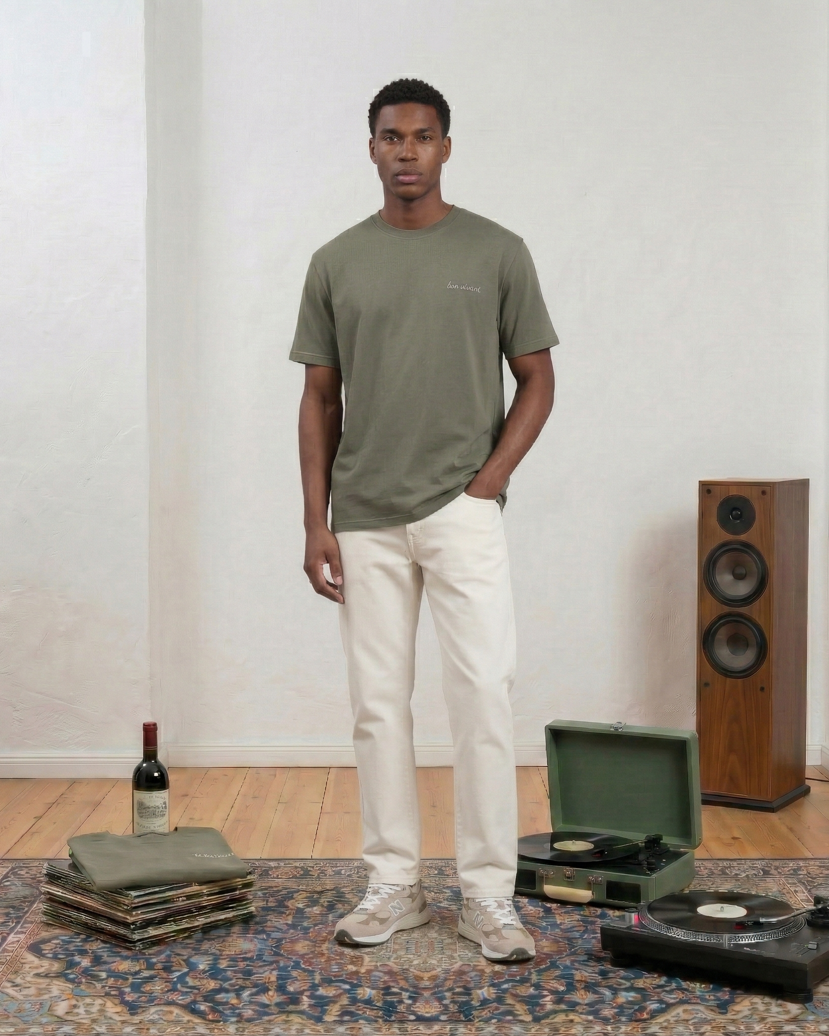 The Bon Vivant T-Shirt – Khaki