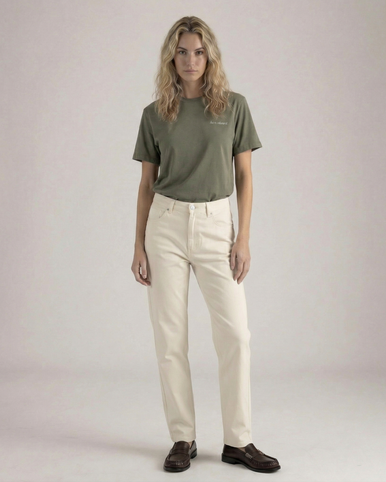 The Bon Vivant T-Shirt – Khaki.