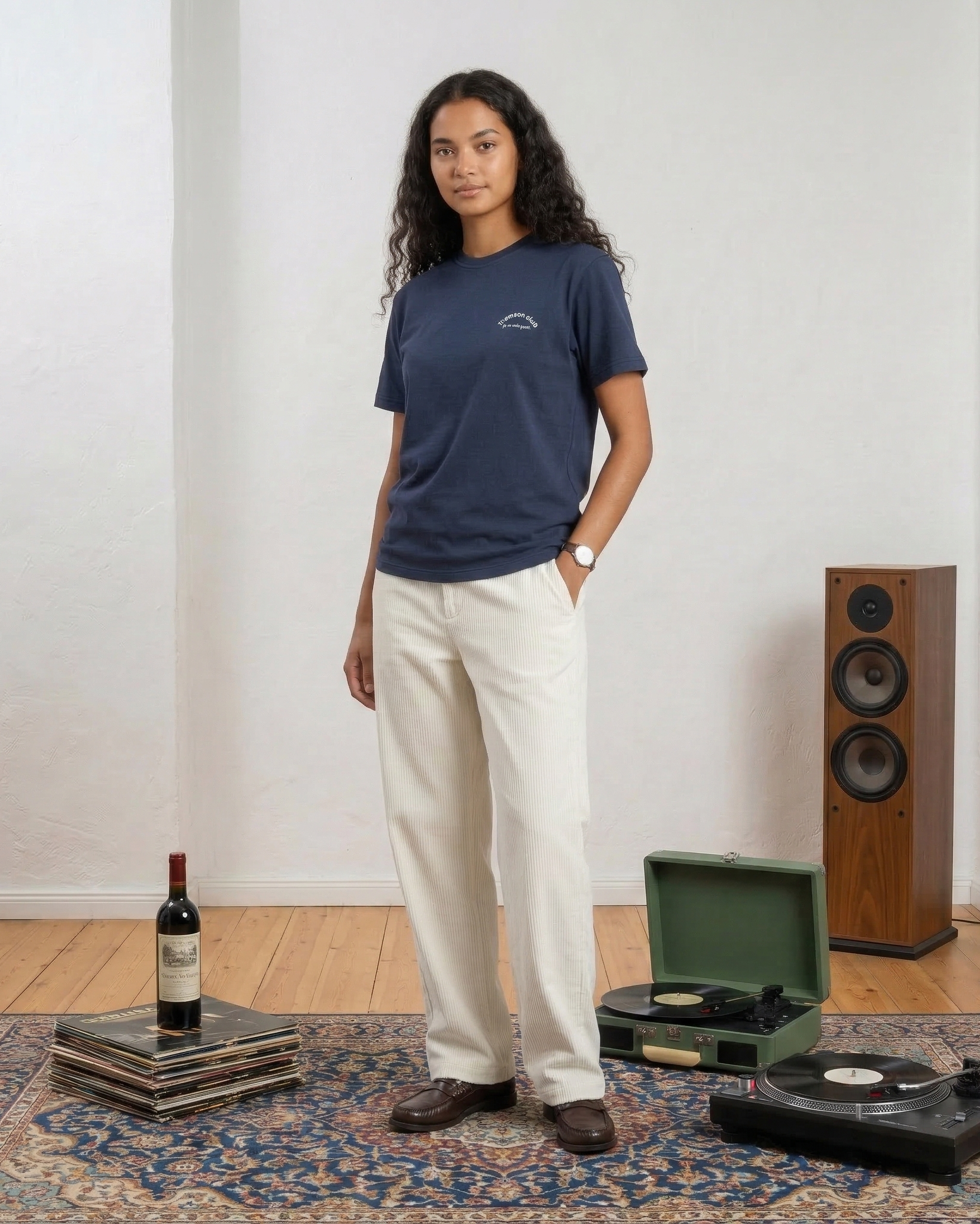 The "Je ne sais quoi" T-shirt – Blue.