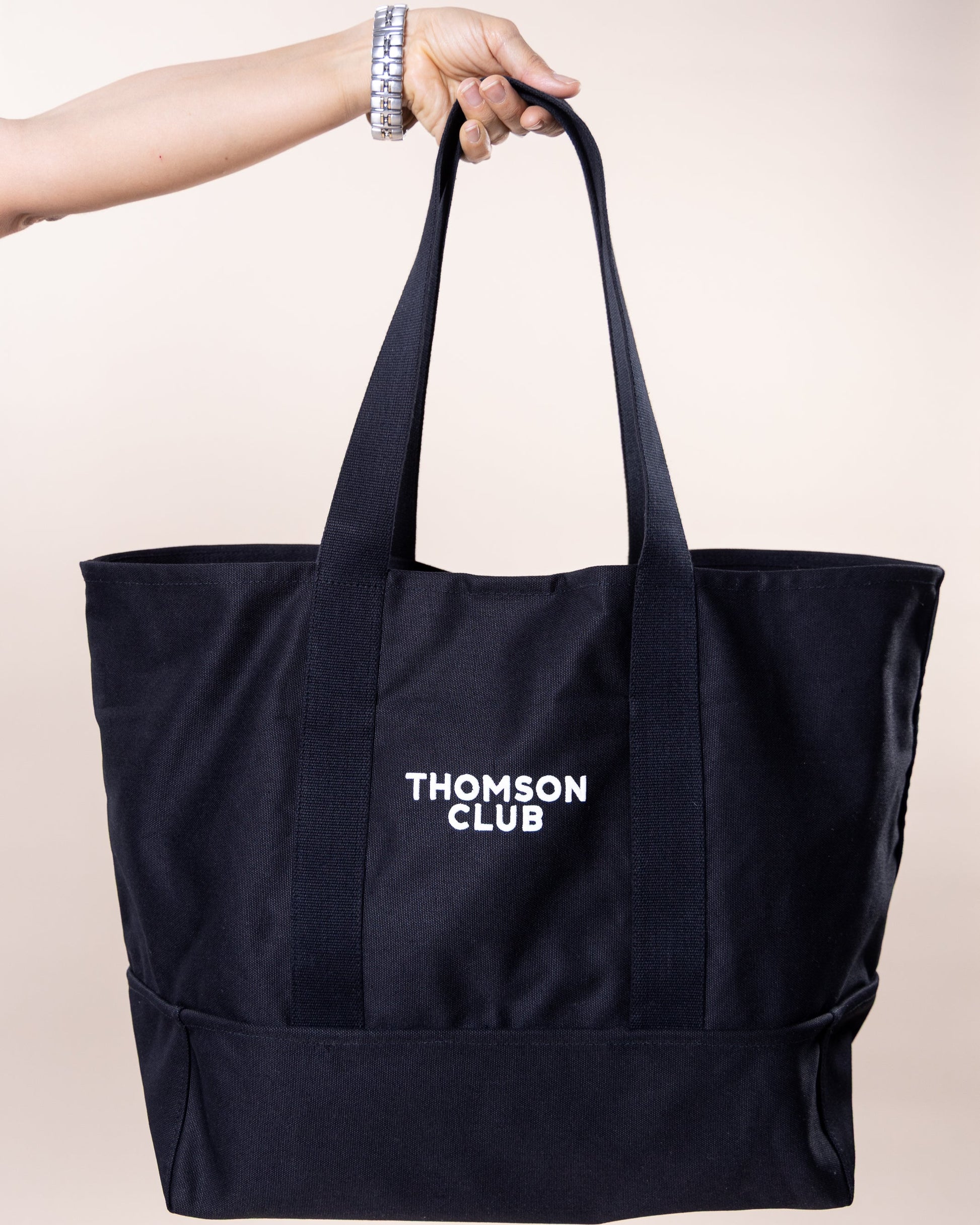 Saco grande preto The TC Big Tote em lona 500 g, design minimalista e durável