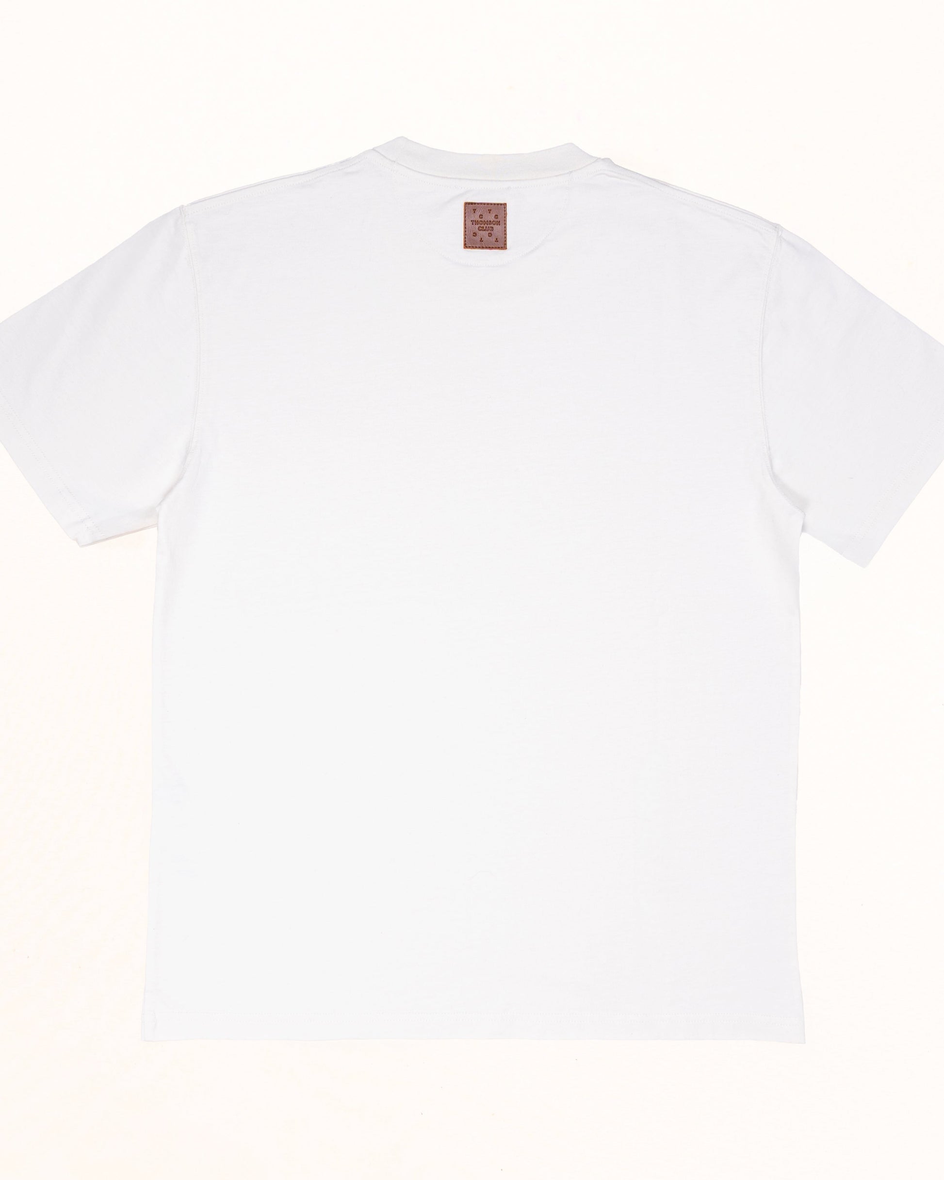 Peça masculina essencial que combina conforto, estilo e funcionalidade em qualquer look.